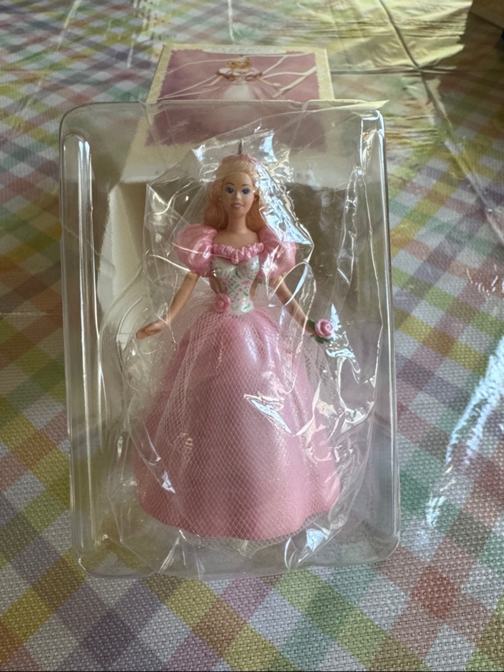 Springtime Barbie - Picture 3 of 9